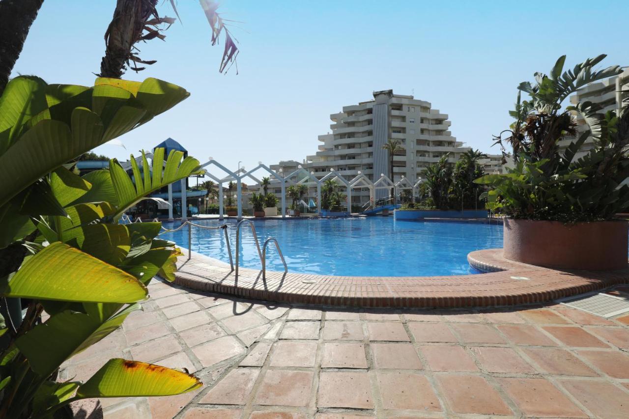 074 - Fabulous Sea View Apartment In Benal Beach Complex Benalmádena Esterno foto